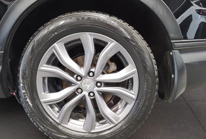 Car image 6