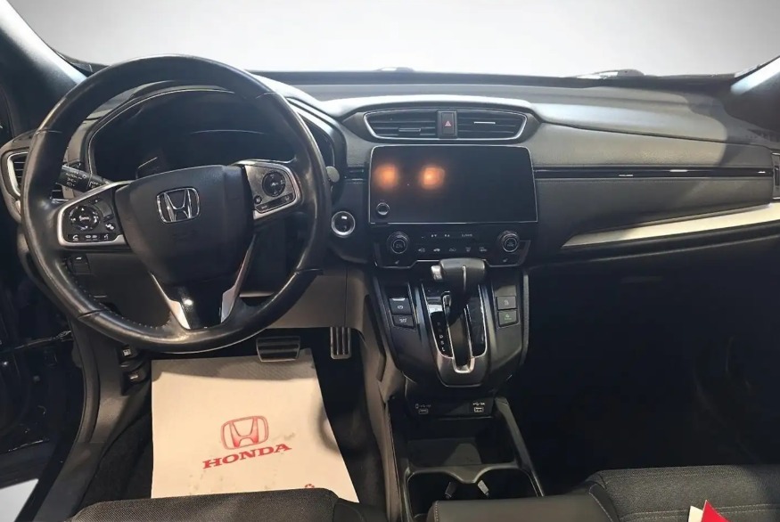 Car image 8