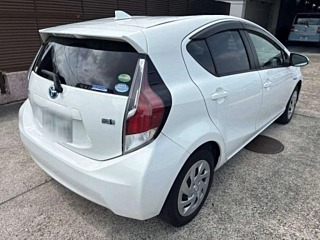 Car image 2