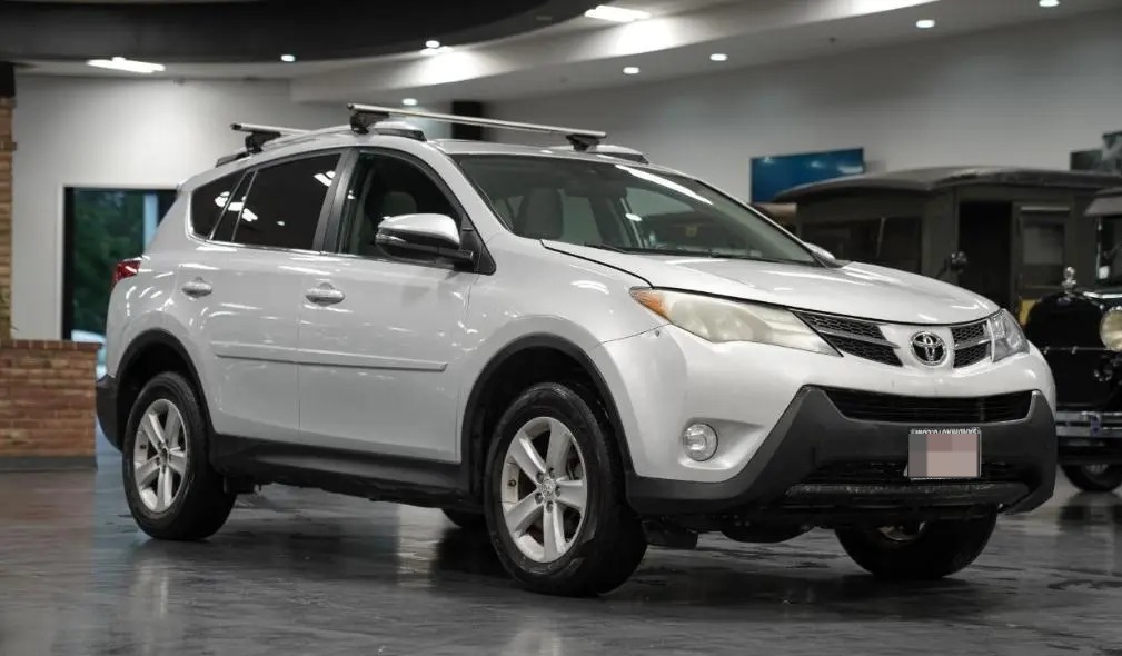 TOYOTA RAV4 XLE