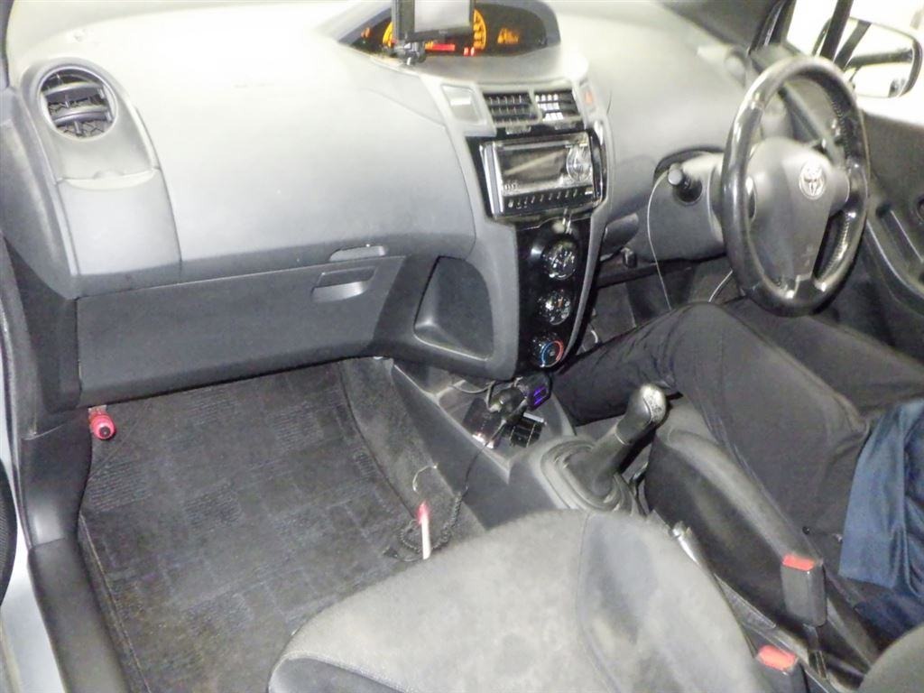 Car image 5