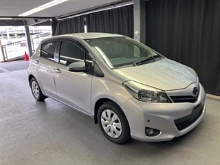 Toyota Vitz F Smart LED Edition