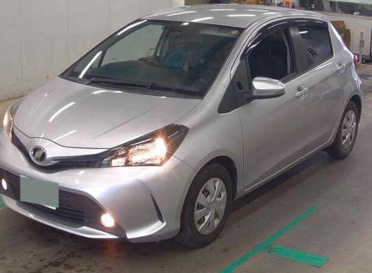 Car image 4