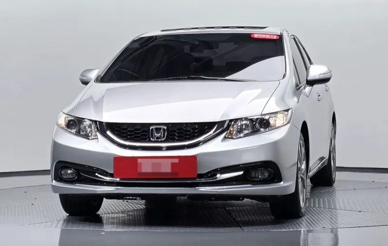 Car image 3