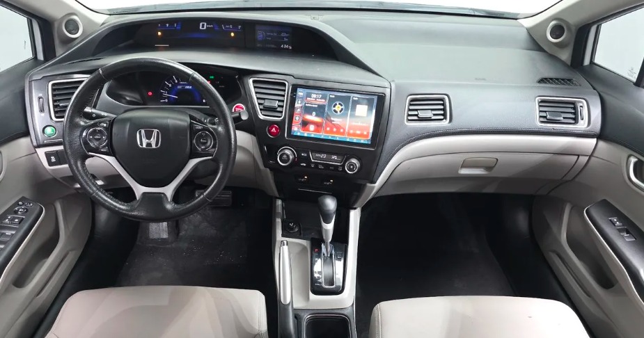 Car image 5