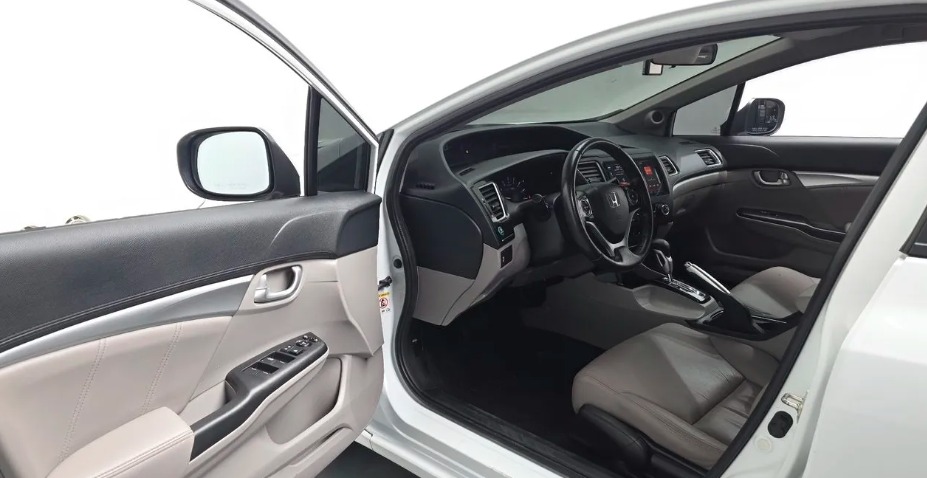 Car image 7