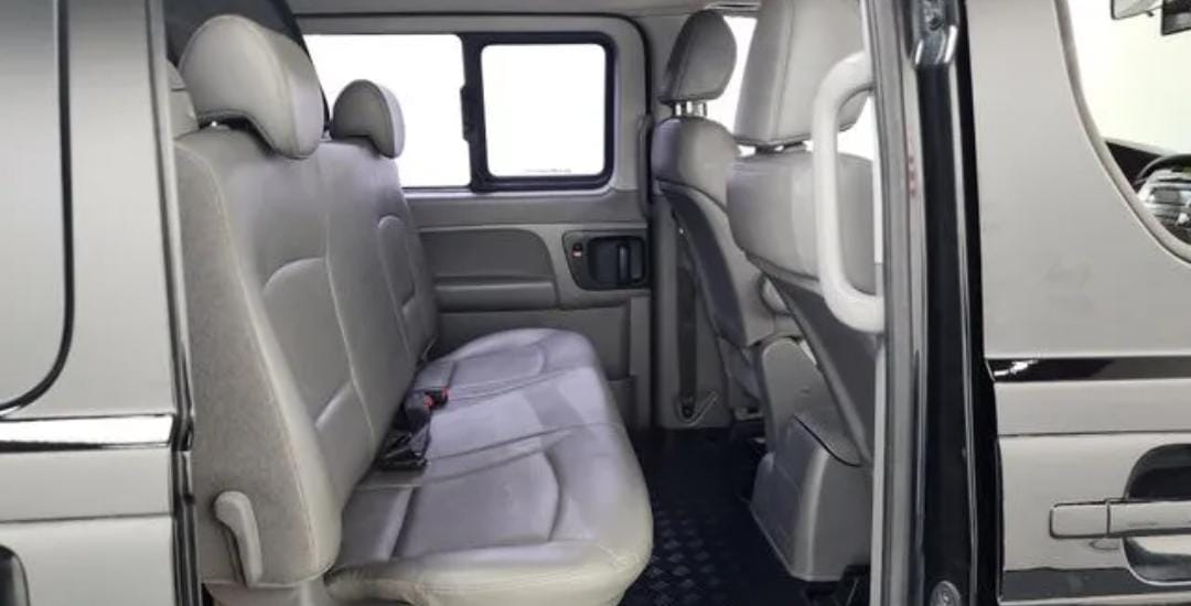 Car image 5