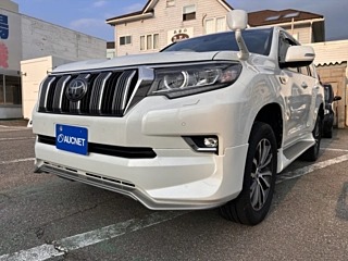 Car image 2