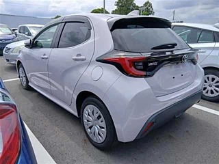 Car image 5