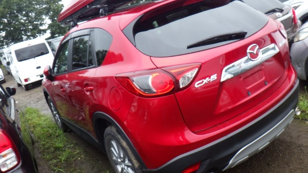 Car image 9